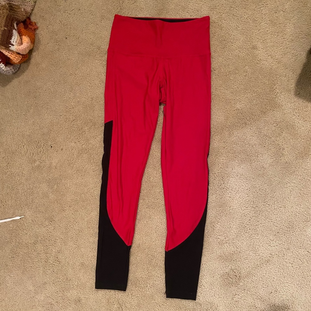 Strut this mesh combo yoga pants size M